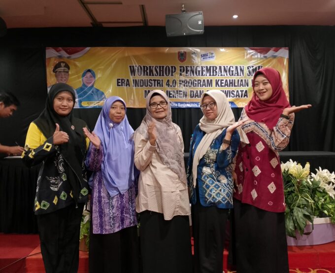 WORKSHOP PENGEMBANGAN SMK ERA INDUSTRI 4.0 PROGRAM KEAHLIAN MANAJEMEN DAN PARIWISATA